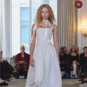 Murlong Cres Regine Corset and skirt (ivory)